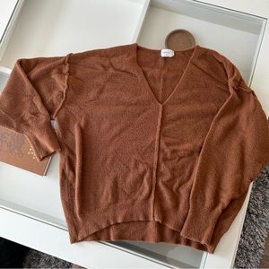 Wilfred Free Hush Knit V-Neck Sweater